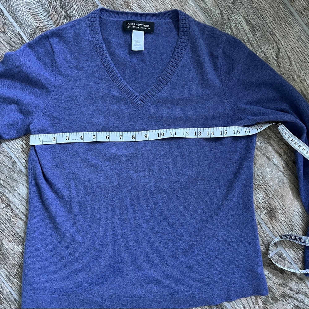 Jones New York 100% Cashmere Sweater V Neck, Blue, Women’s Medium - Picture 4 of 6